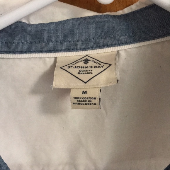 🤍 St Johns Bay White Button Down with front pockets Size M - Picture 2 of 4